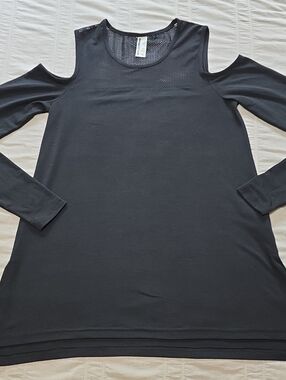 Mondetta Black Cold-Shoulder Mesh Yoke Long Sleeve Top Women's XS